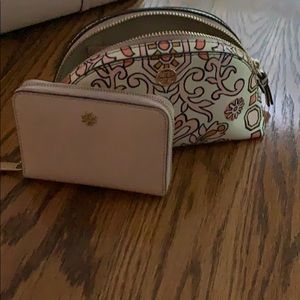 Tory Burch wallet & cosmetic bag